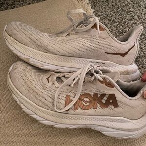 Hoka One One Mach 5 White and Brown Sneakers